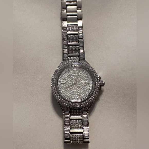 Authentic Michael Kors Silver Crystal Woman’s Watch! - Picture 1 of 8